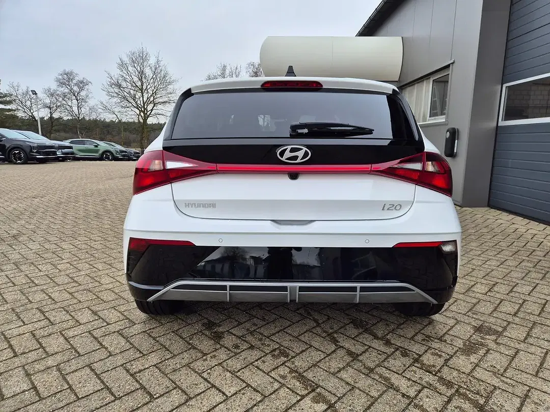 Hyundai i20 - Thumbnail 3