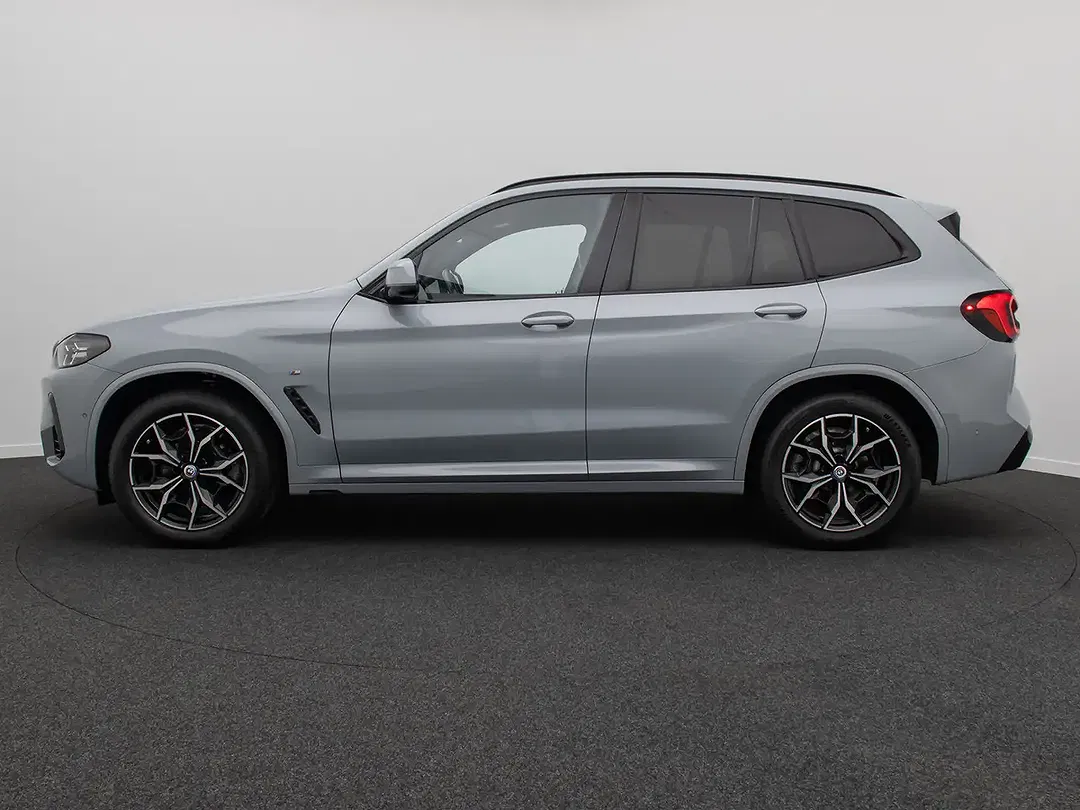 BMW X3 - Thumbnail 11