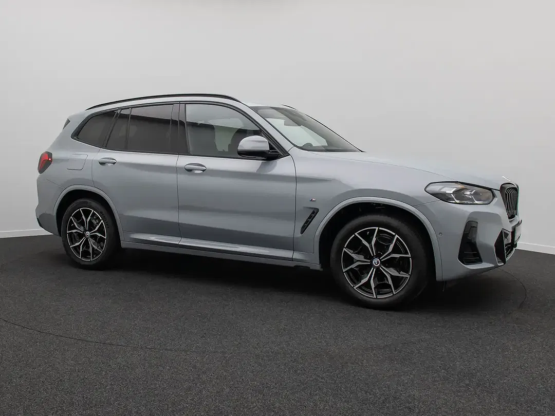 BMW X3 - Thumbnail 4