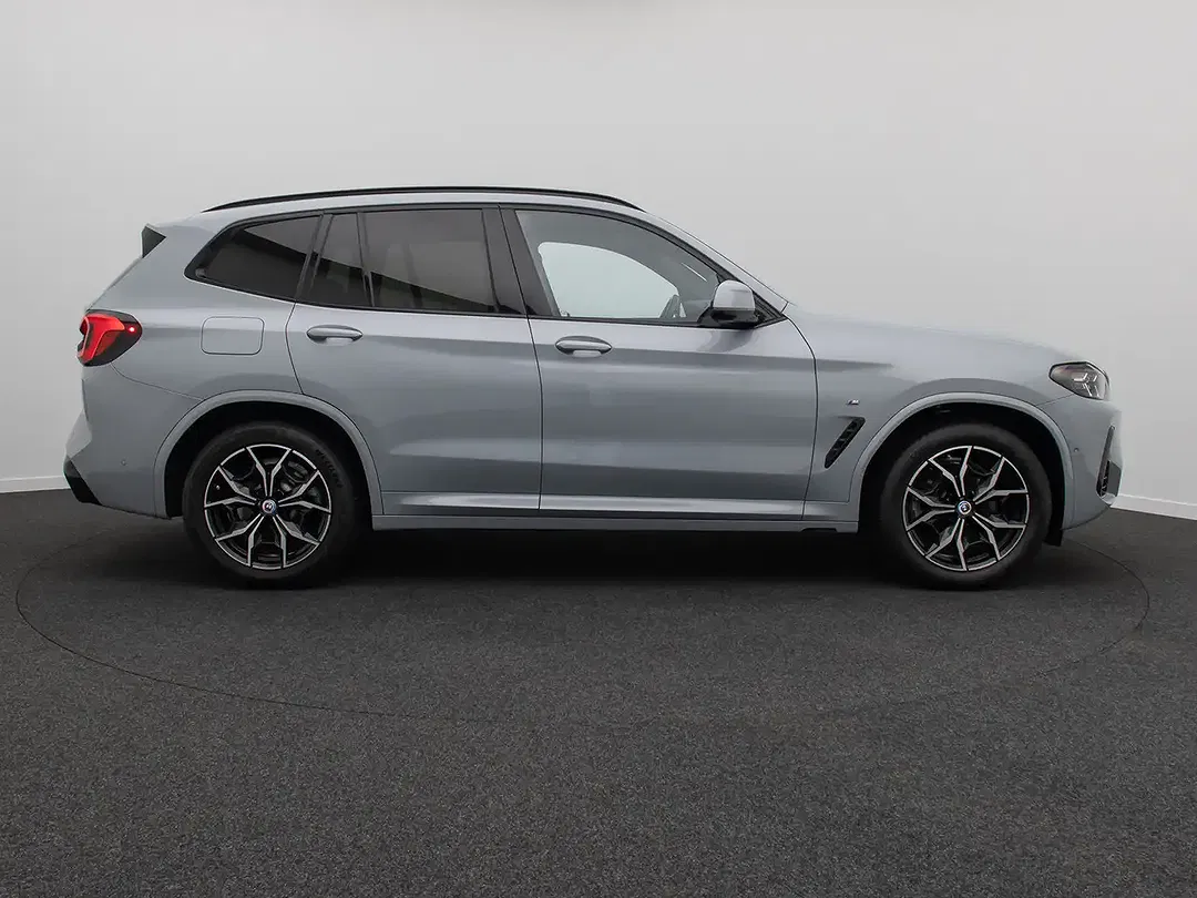 BMW X3 - Thumbnail 5