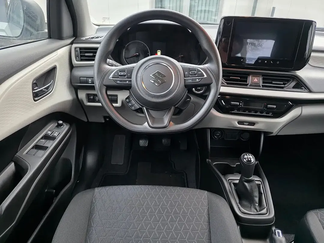Suzuki Swift - Thumbnail 10