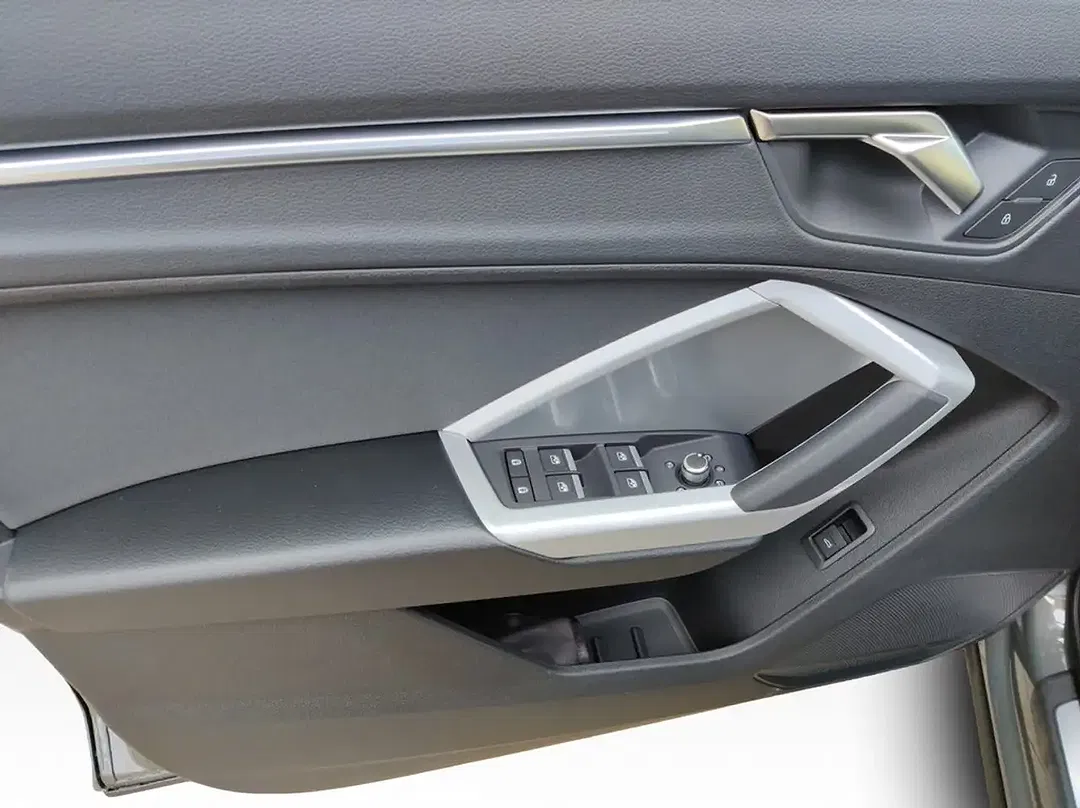 Audi Q3 - Thumbnail 10