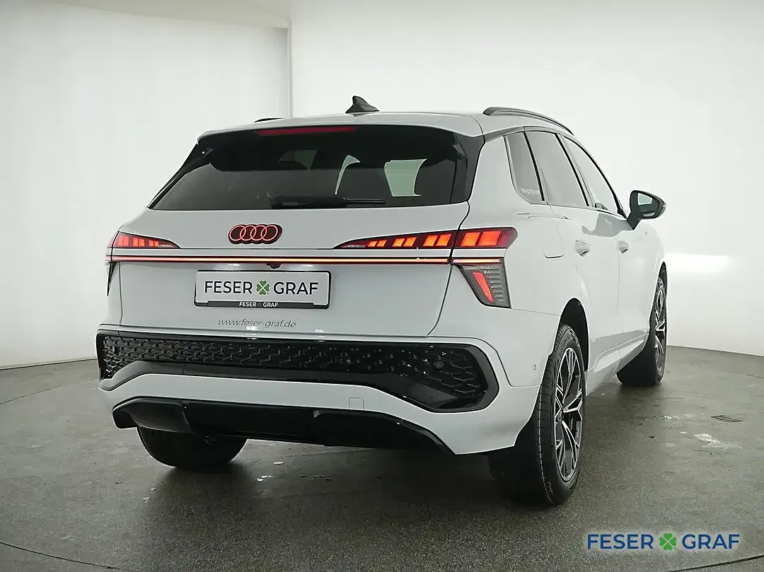 Audi Q3 - Thumbnail 2