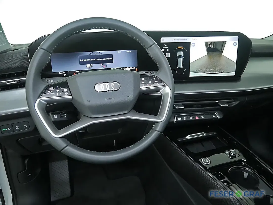 Audi Q3 - Thumbnail 3