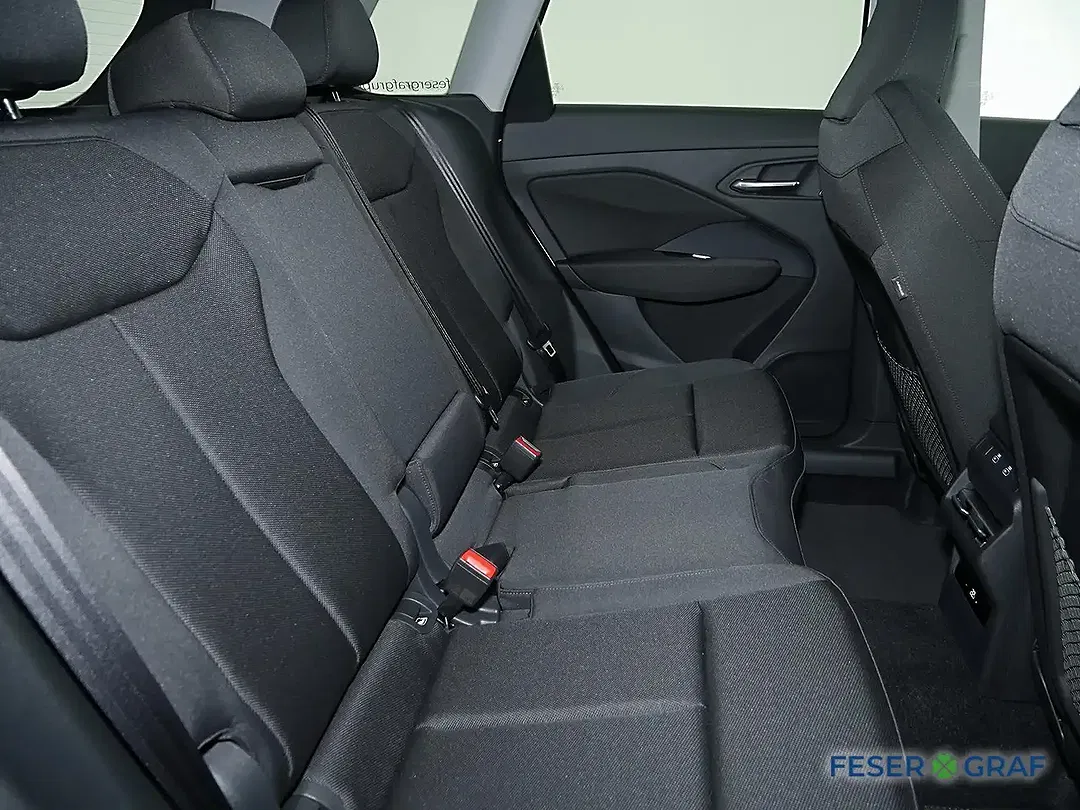 Audi Q3 - Thumbnail 5