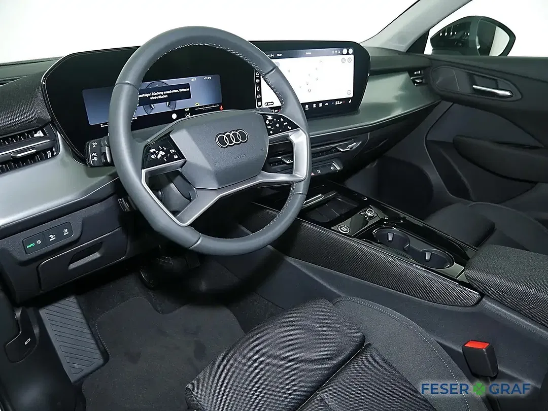 Audi Q3 - Thumbnail 6