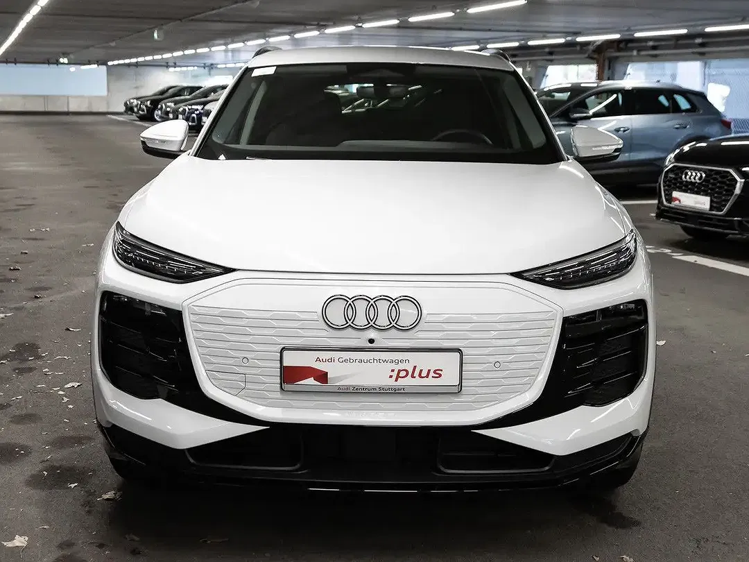 Audi Q6 e-tron - Thumbnail 12