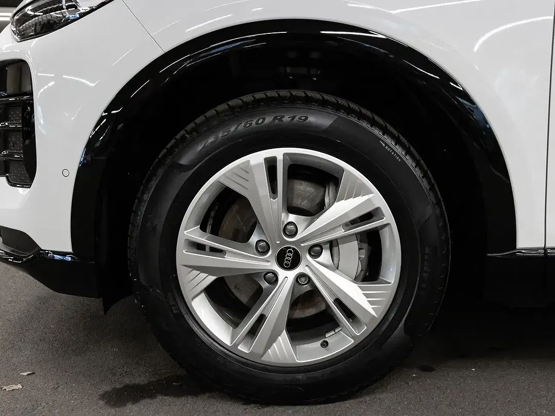 Audi Q6 e-tron - Thumbnail 13