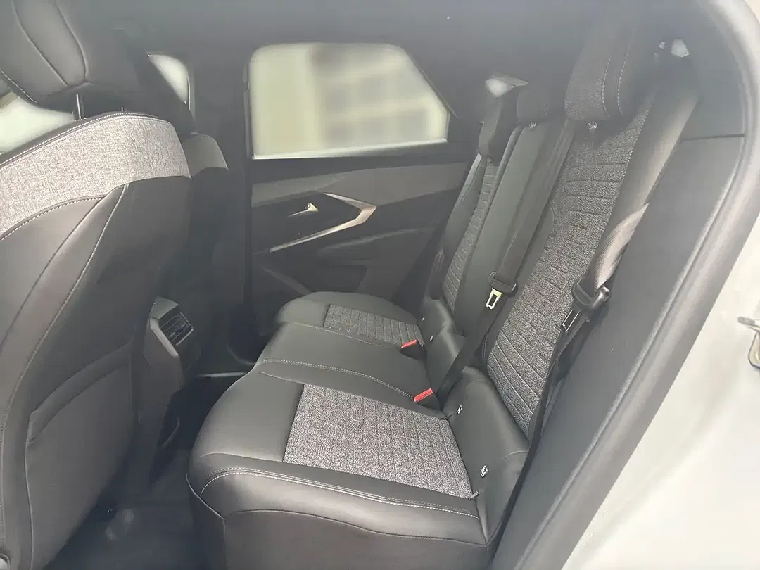 Peugeot 3008 - Thumbnail 11