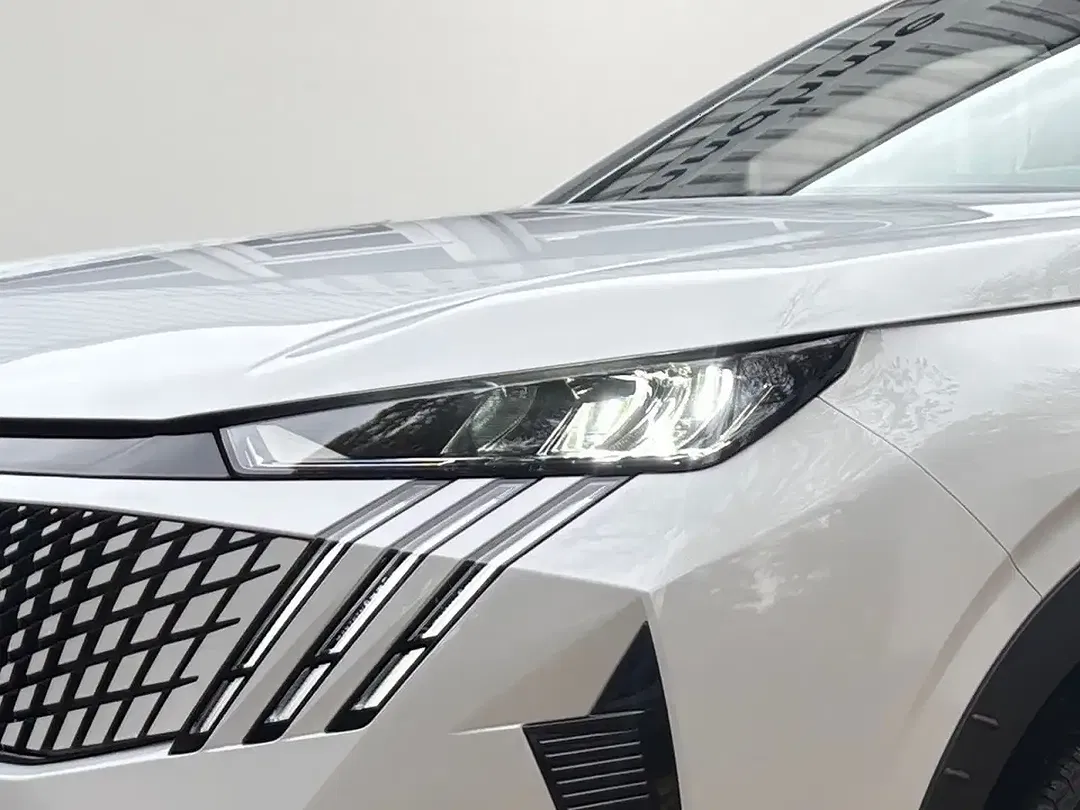 Peugeot 3008 - Thumbnail 5