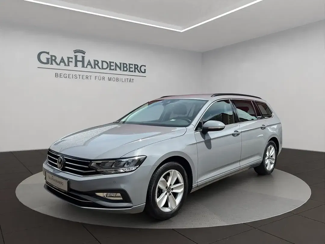 Volkswagen Passat Variant - Thumbnail 1