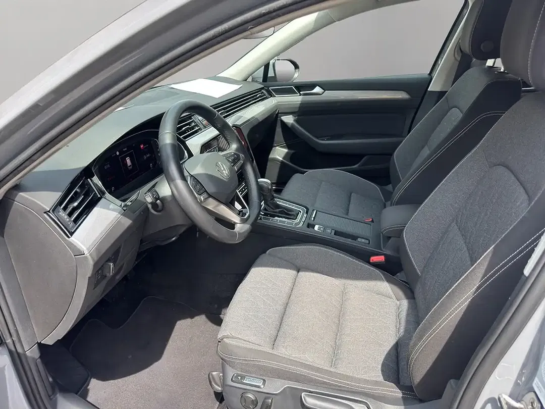 Volkswagen Passat Variant - Thumbnail 11