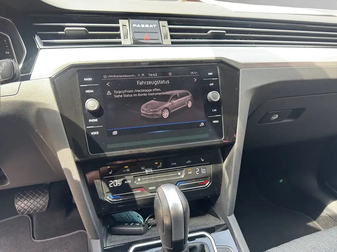 Volkswagen Passat Variant - Thumbnail 15