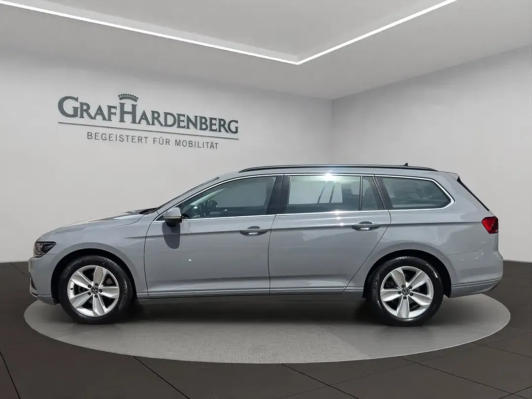 Volkswagen Passat Variant - Thumbnail 2