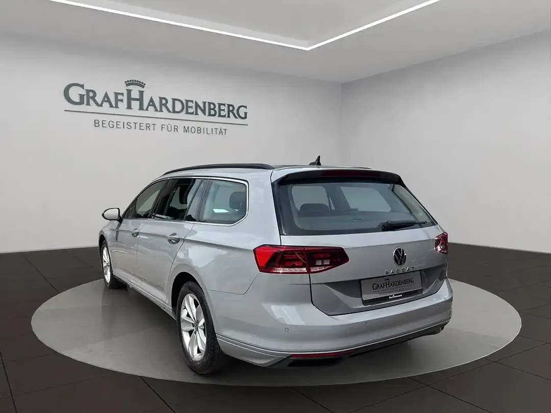 Volkswagen Passat Variant - Thumbnail 4