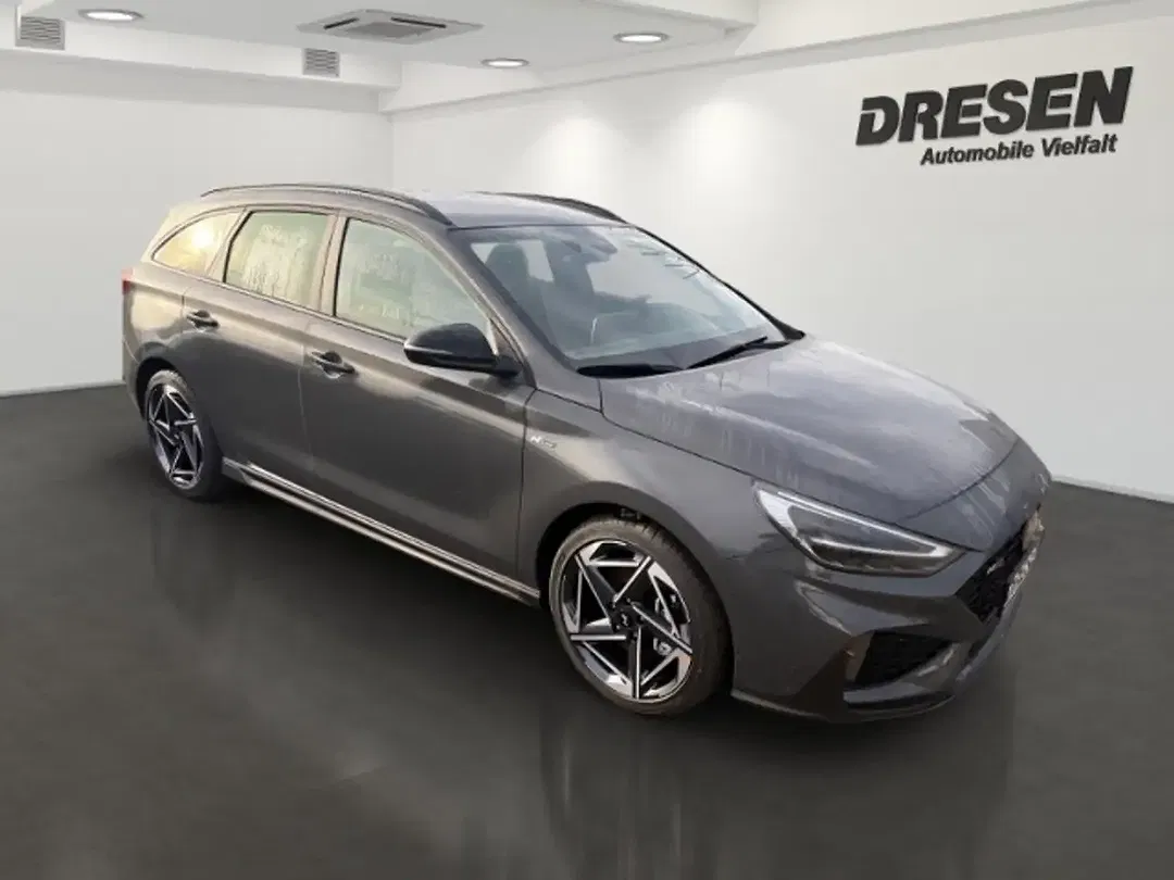 Hyundai i30 - Thumbnail 1