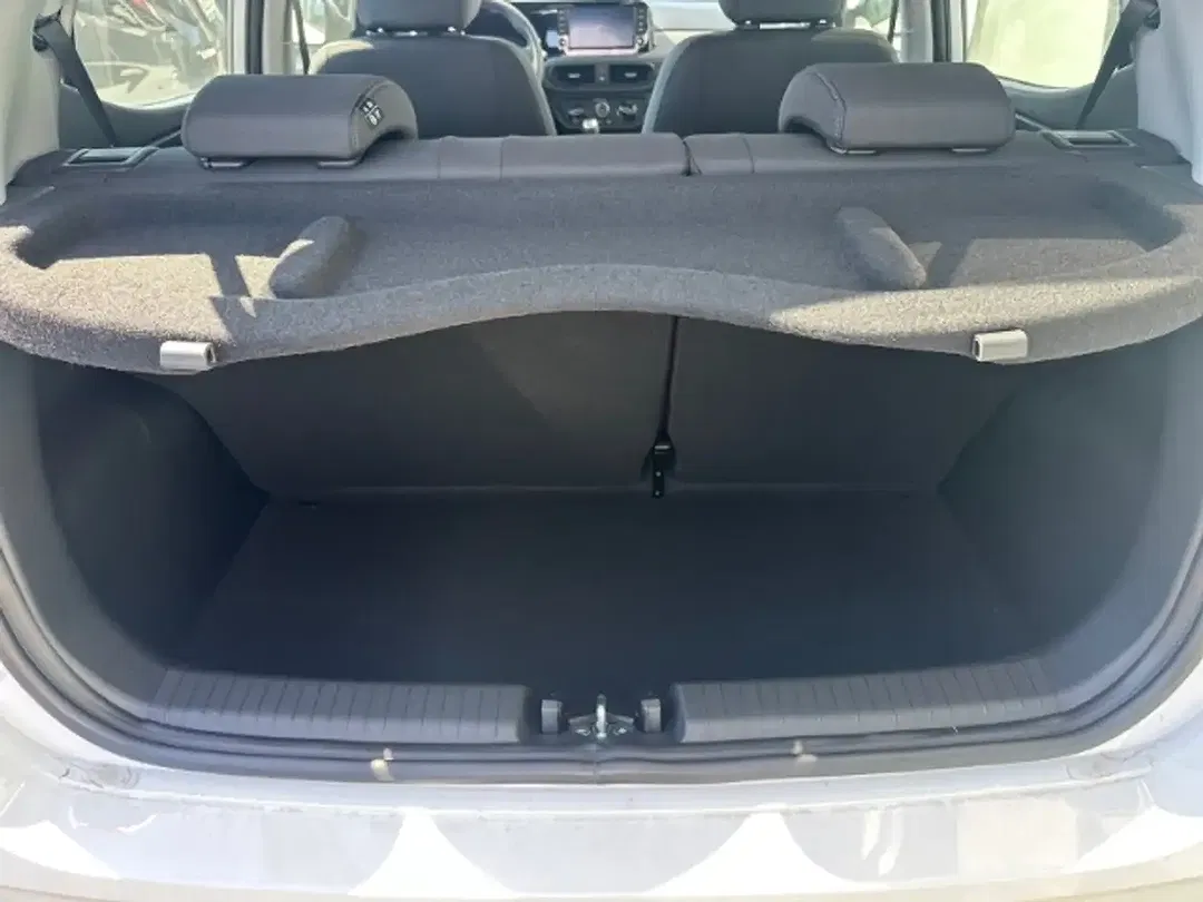 Hyundai i10 - Thumbnail 10