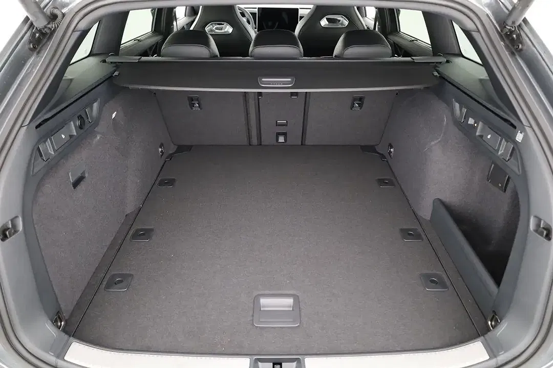 Volkswagen Passat Variant - Thumbnail 11