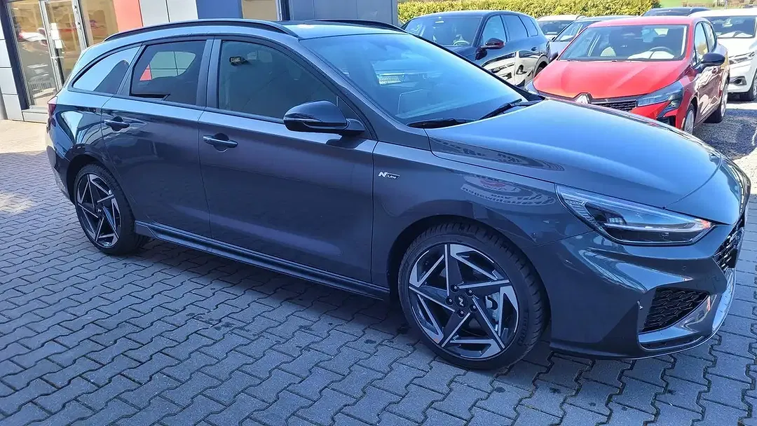 Hyundai i30 - Thumbnail 3