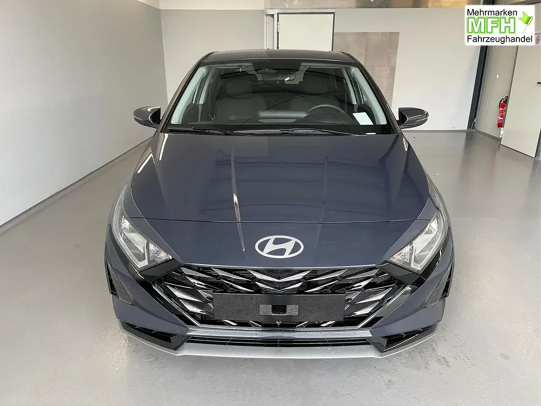 Hyundai i20 - Thumbnail 2
