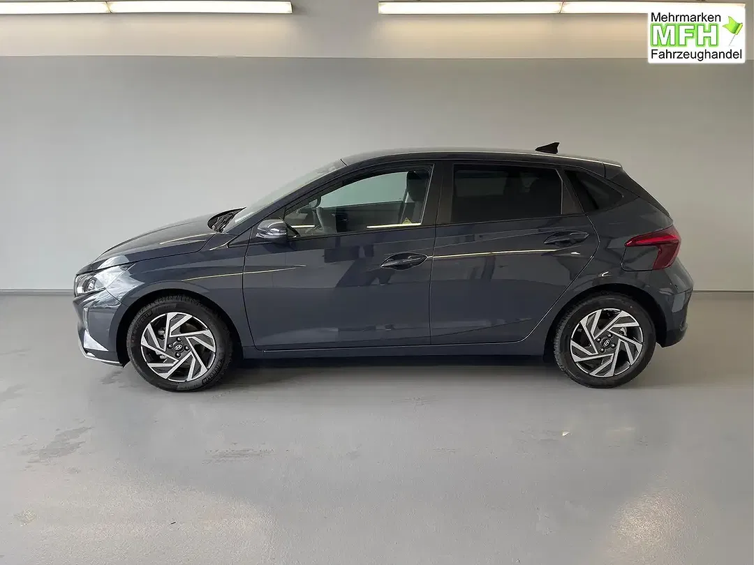 Hyundai i20 - Thumbnail 3