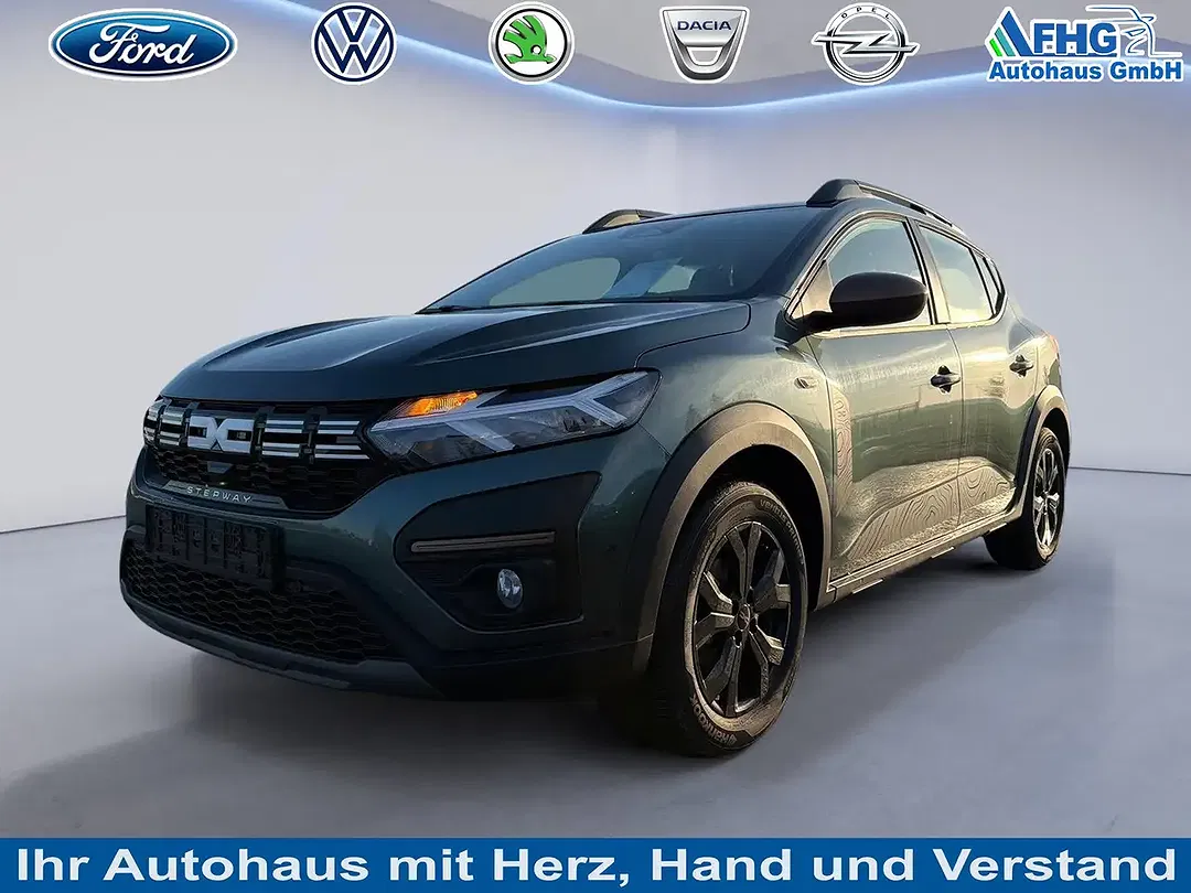Dacia Sandero - Thumbnail 1