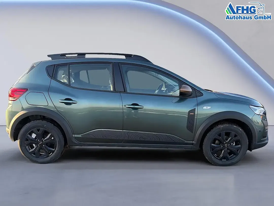 Dacia Sandero - Thumbnail 3