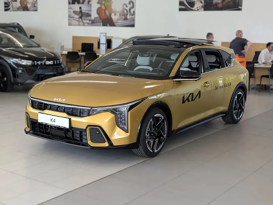 Kia K4 - Thumbnail 1