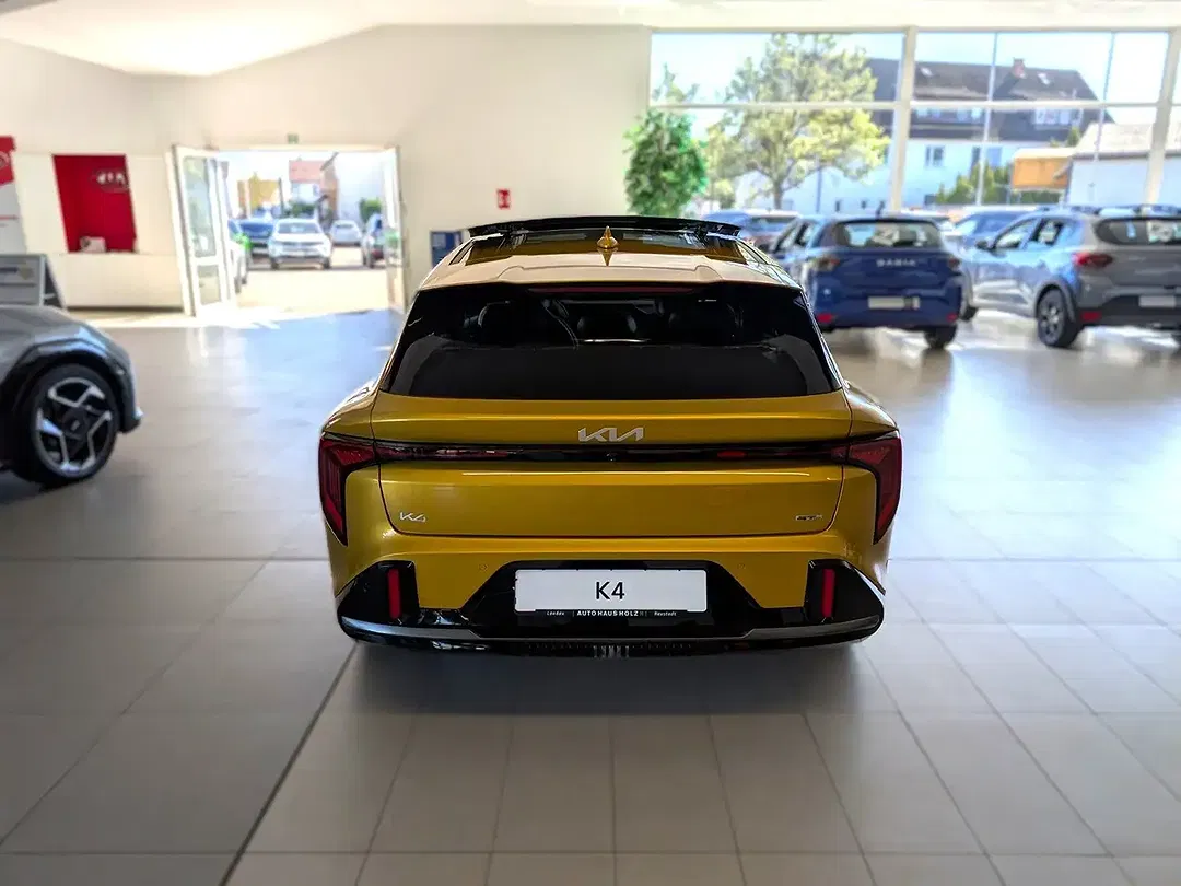 Kia K4 - Thumbnail 3