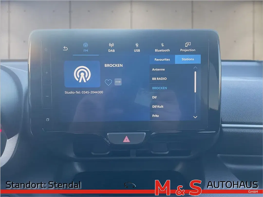 Toyota Yaris - Thumbnail 14