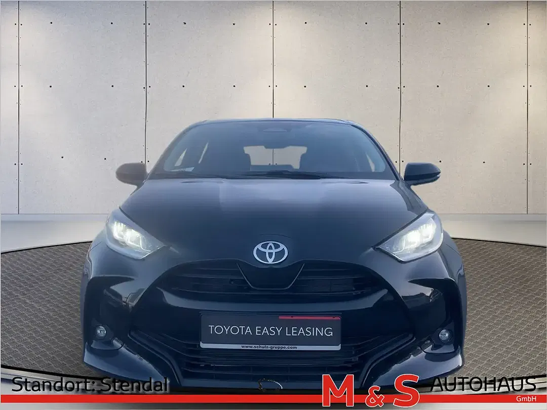 Toyota Yaris - Thumbnail 2