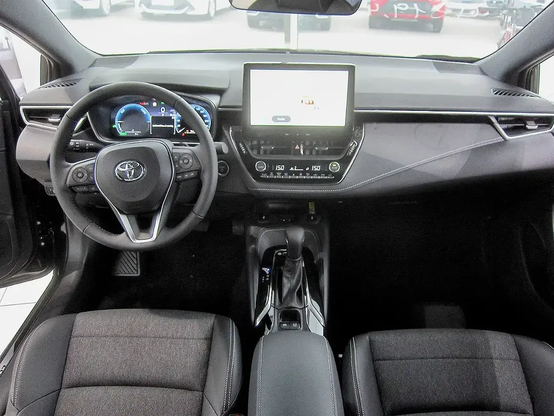 Toyota Corolla - Thumbnail 10