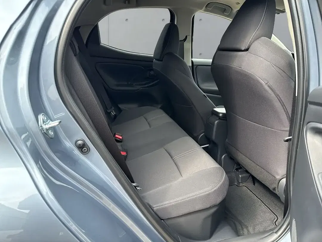 Toyota Yaris - Thumbnail 10
