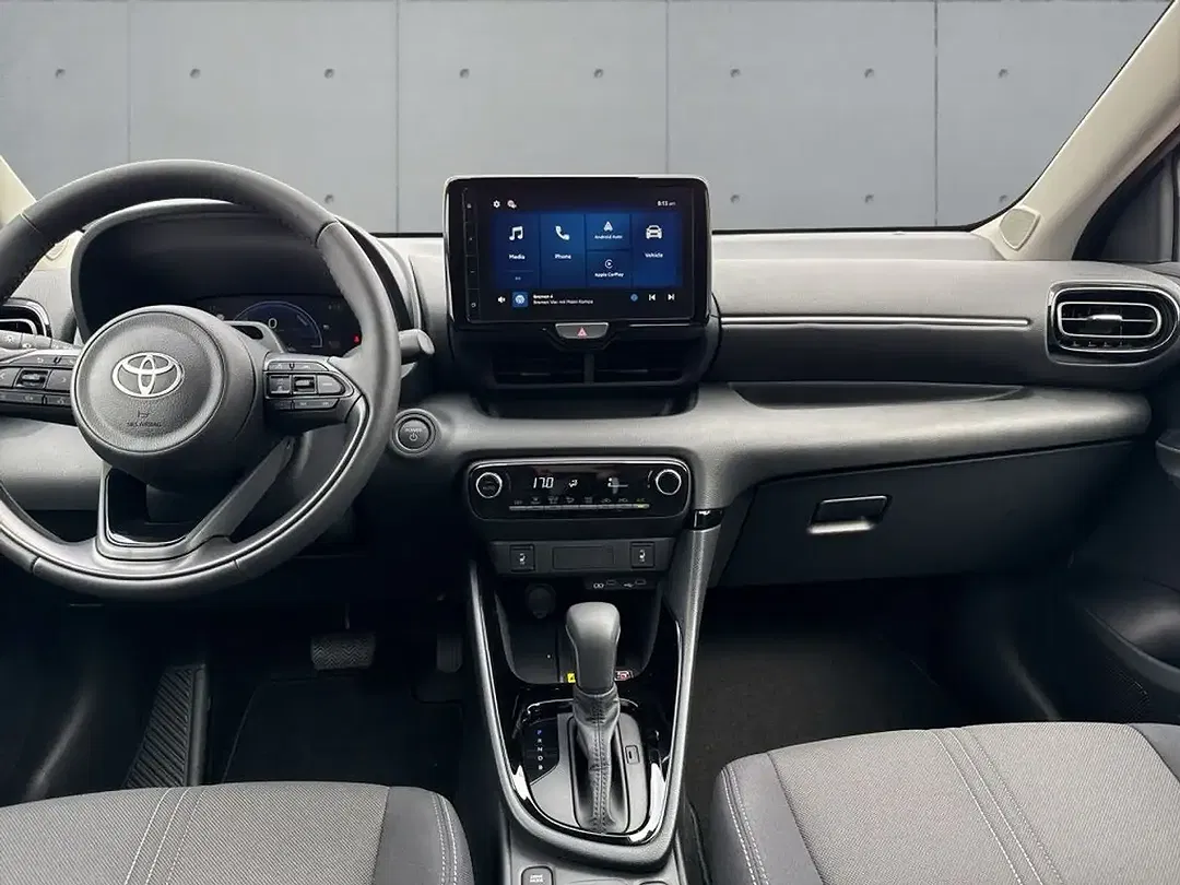 Toyota Yaris - Thumbnail 11