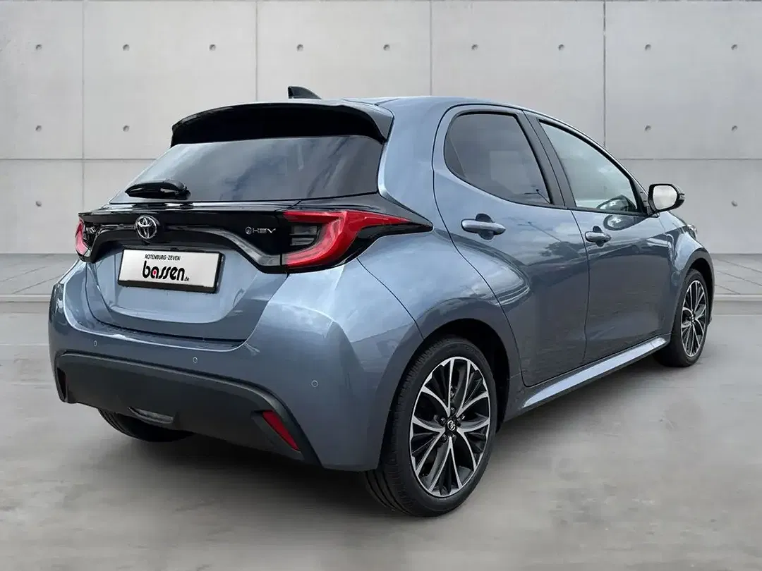 Toyota Yaris - Thumbnail 2