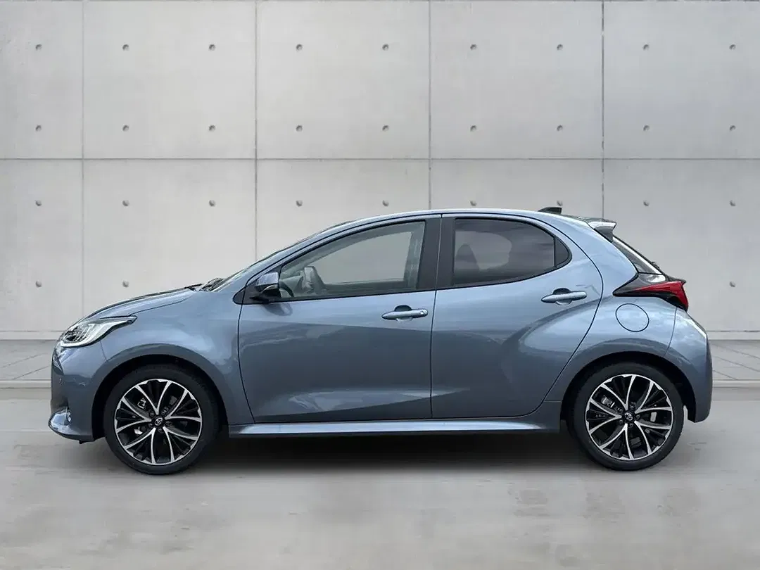 Toyota Yaris - Thumbnail 3