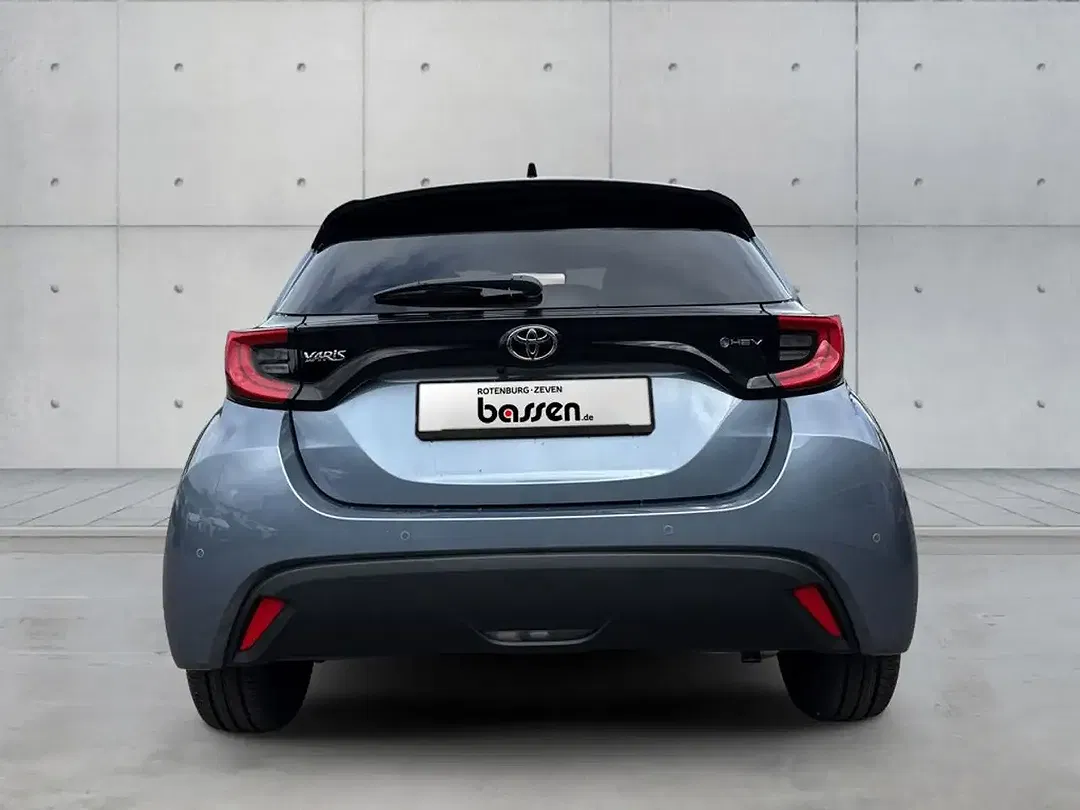 Toyota Yaris - Thumbnail 5