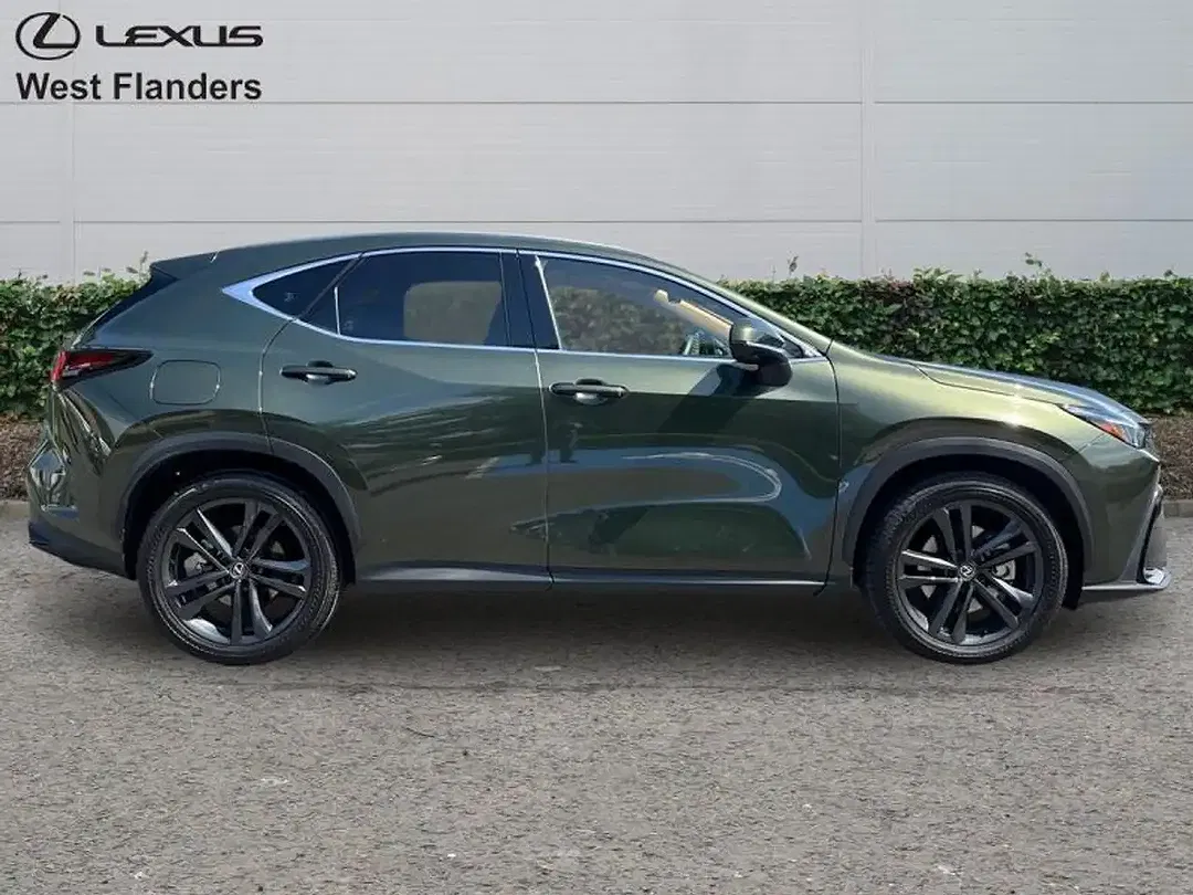 Lexus NX 450h+ - Thumbnail 3
