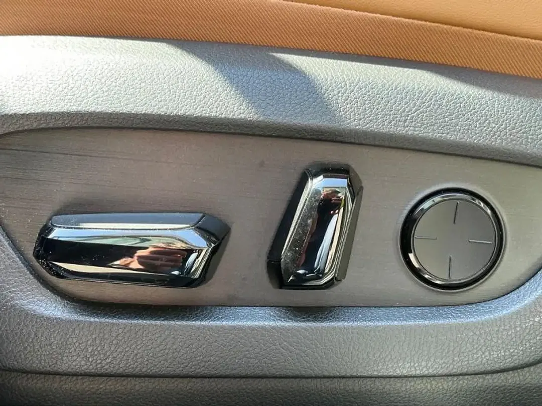 Lexus NX 450h+ - Thumbnail 8