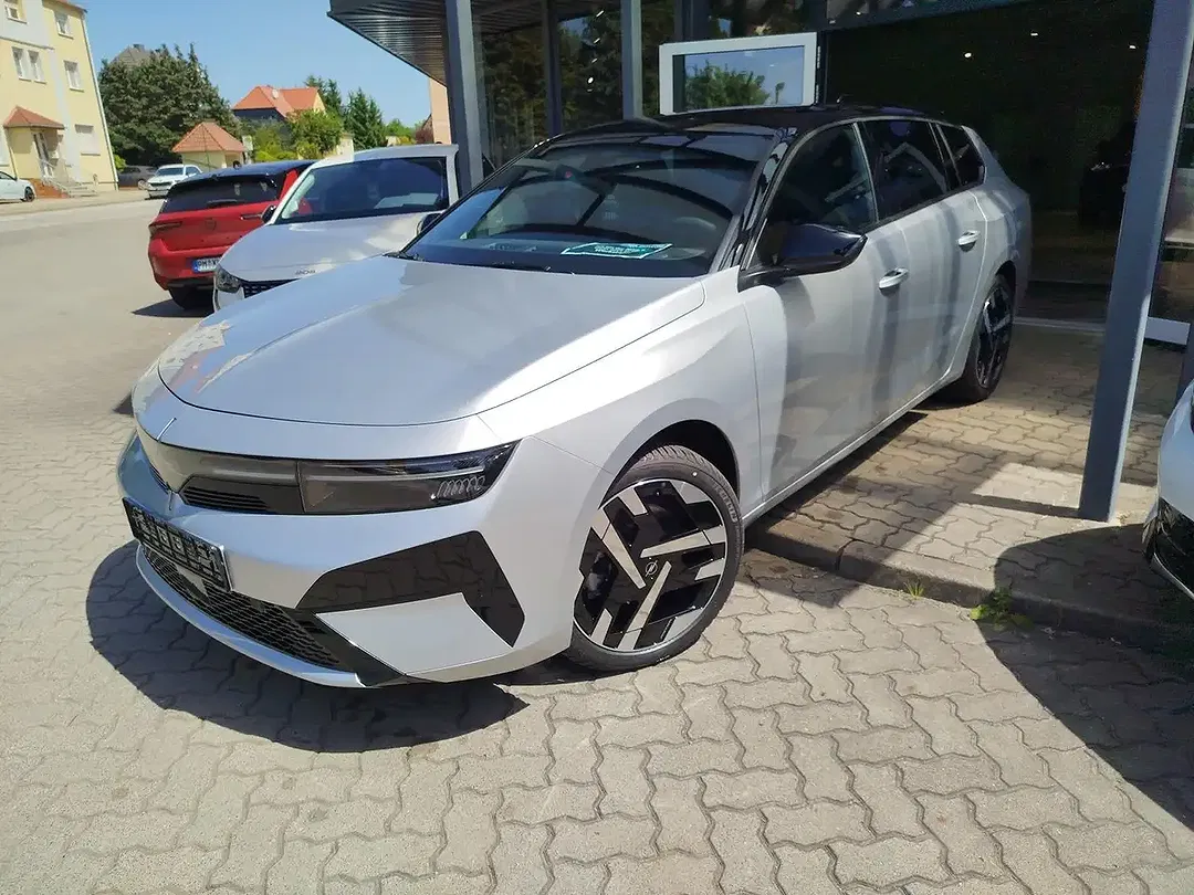 Opel Astra - Thumbnail 2