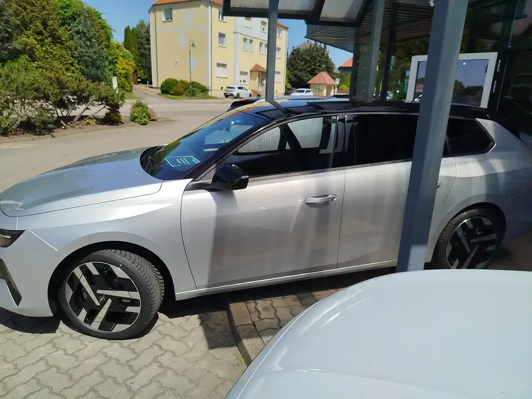 Opel Astra - Thumbnail 4