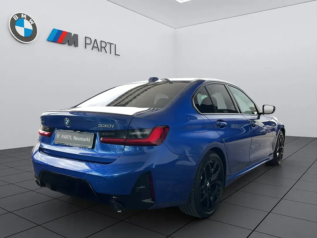 BMW 330 - Thumbnail 4