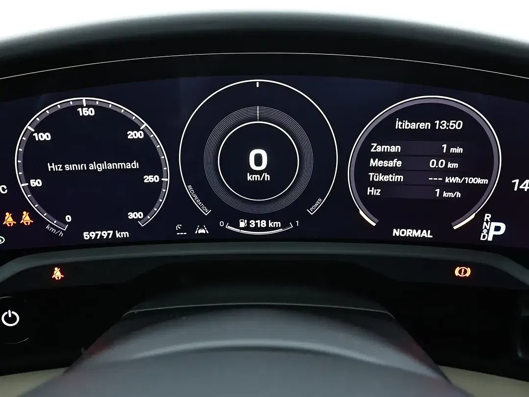 Porsche Taycan - Thumbnail 7