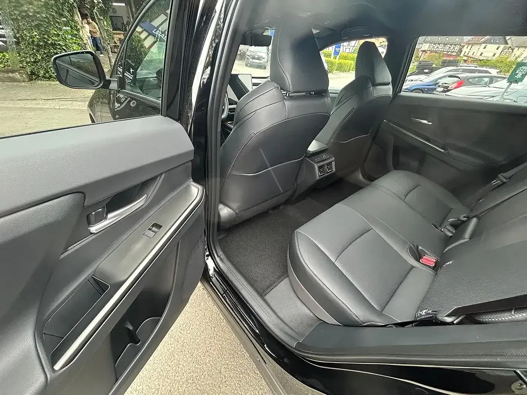 Subaru Solterra - Thumbnail 11