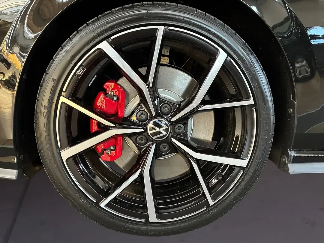 Volkswagen Golf GTI - Thumbnail 6