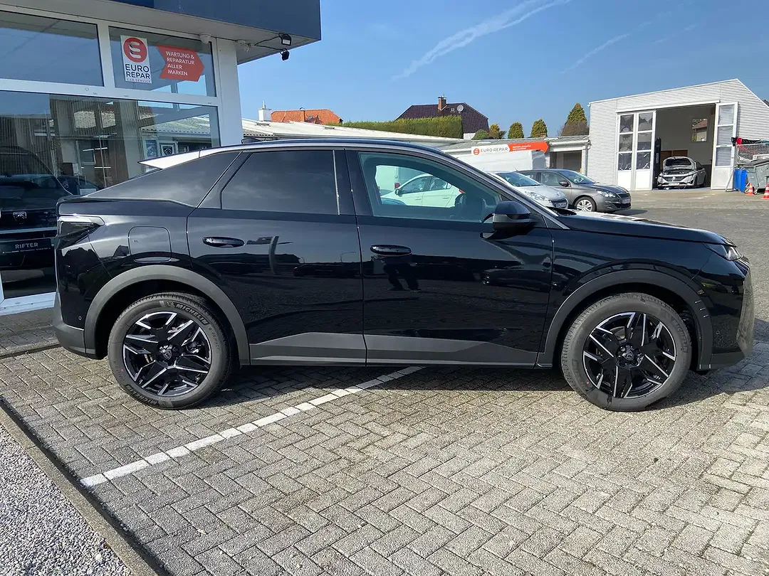 Peugeot 3008 - Thumbnail 4