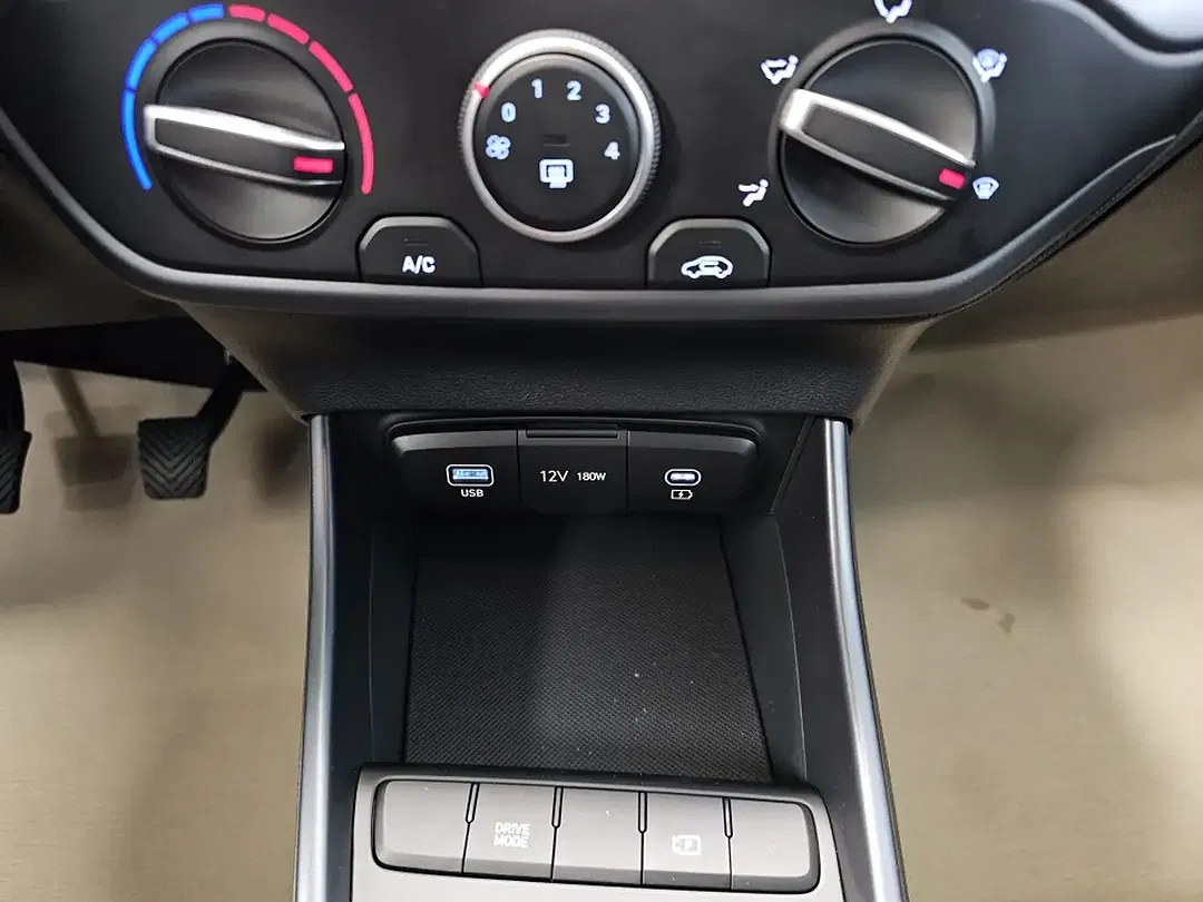 Hyundai i20 - Thumbnail 11