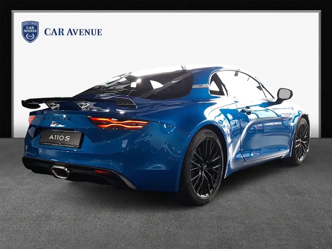 Alpine A110 - Thumbnail 3