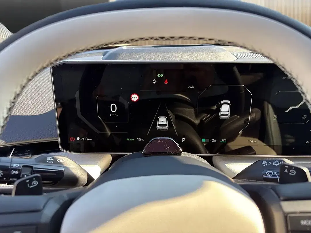 Kia EV4 - Thumbnail 9