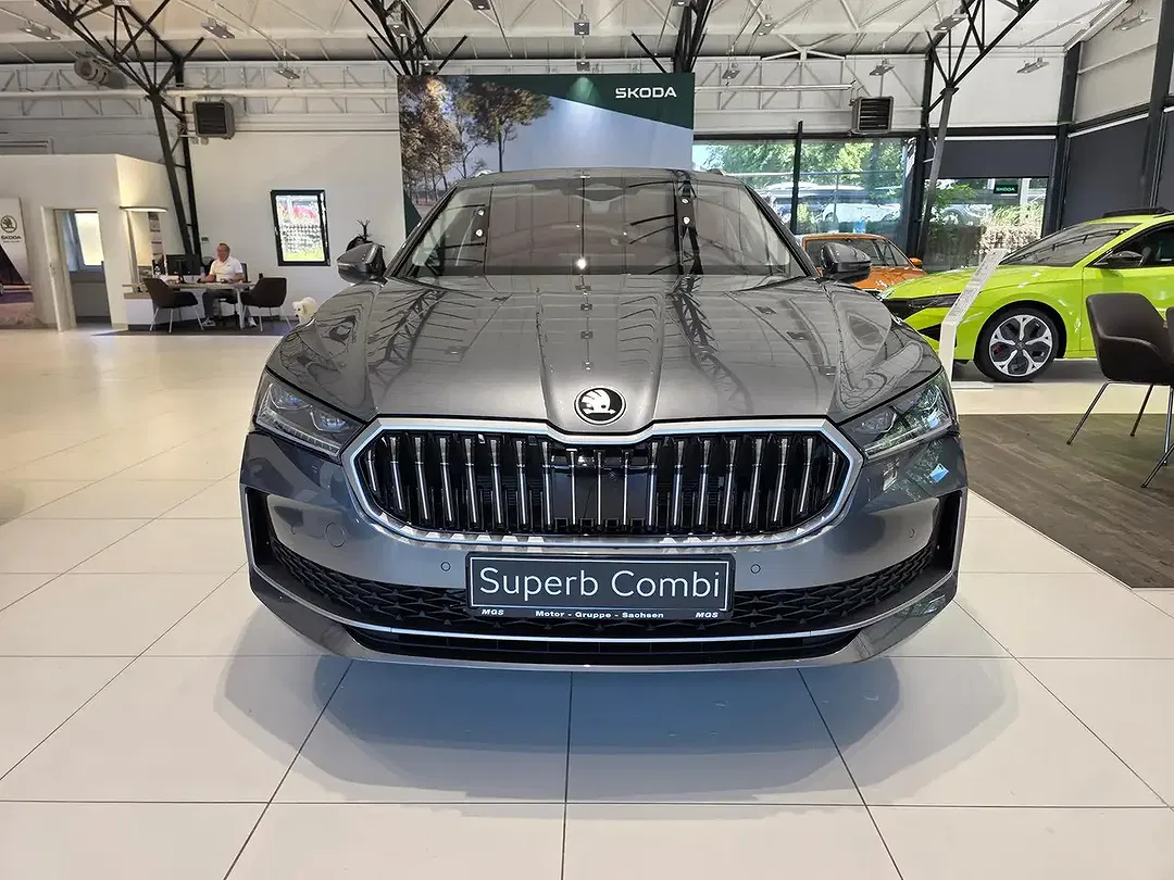 Skoda Superb - Thumbnail 2